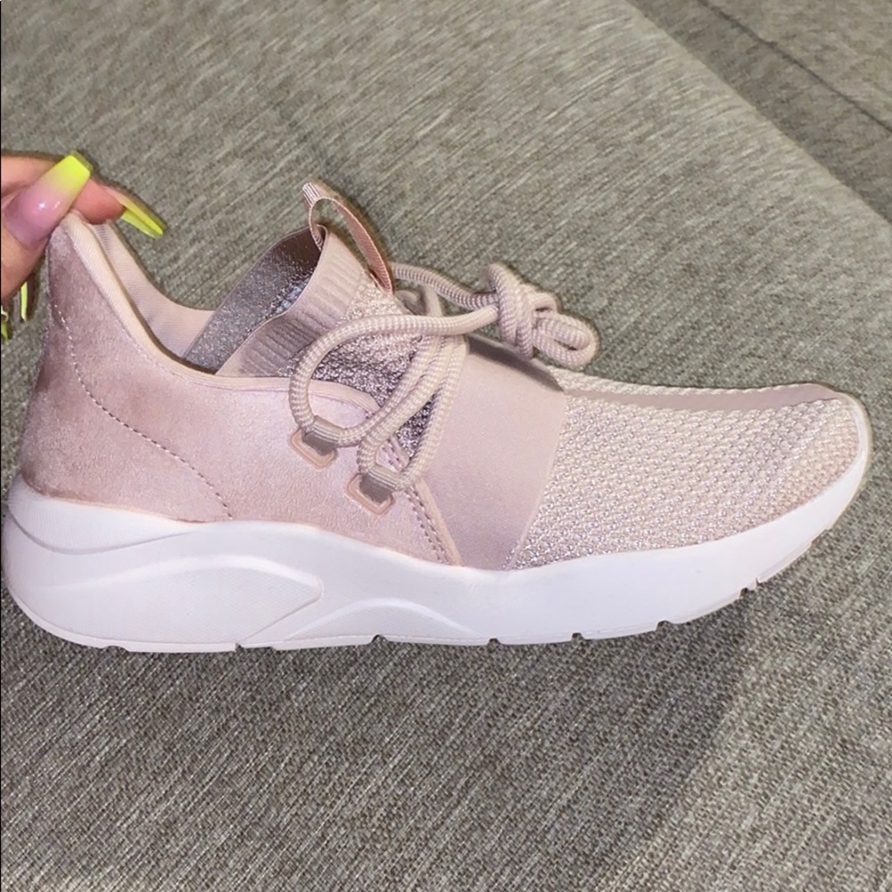 Fabletics Sneakers